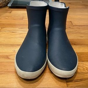 •TC rainboot• navy blue• sz 10 womens•